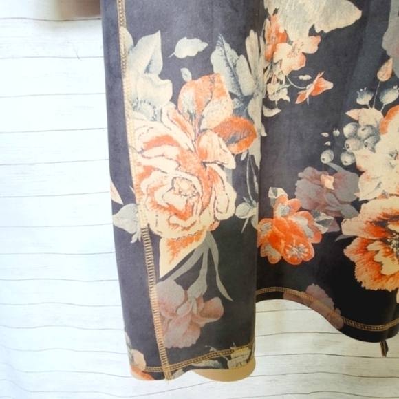 T TAHARI FAUX SUEDE FLORAL OPEN DRAPE JACKET, SZ SMALL - Picture 12 of 16